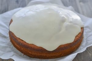 torta miele e mandorle sfornata