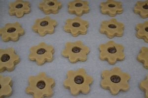 biscotti integrali con crema alle nocciole da infornare