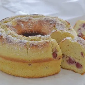 ciambella alle fragole