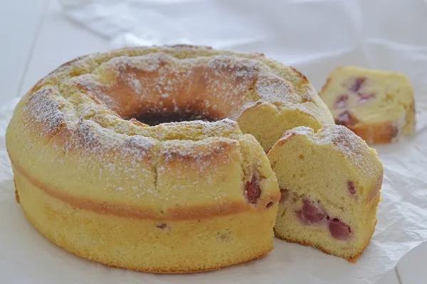 ciambella alle fragole morbida