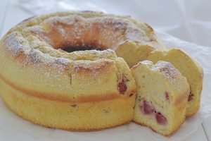ciambella alle fragole soffice