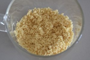 nocciole tritate per torta italia