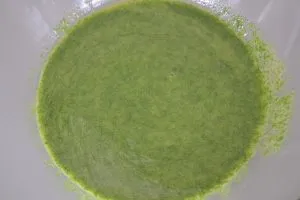 preparazione della base al pistacchio per torta italia