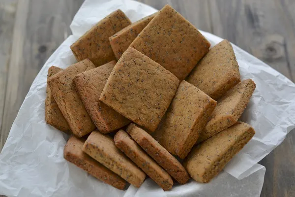 biscotti integrali ai semi di papavero senza burro