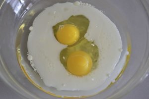 ricetta della torta nocciole e more