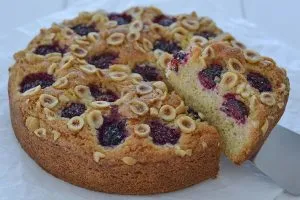 torta nocciole e more senza burro