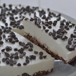 torta fredda allo yogurt greco e cioccolato