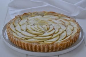 torta di mele con crema all'uva