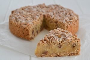 fetta di sbriciolata cuor di mela