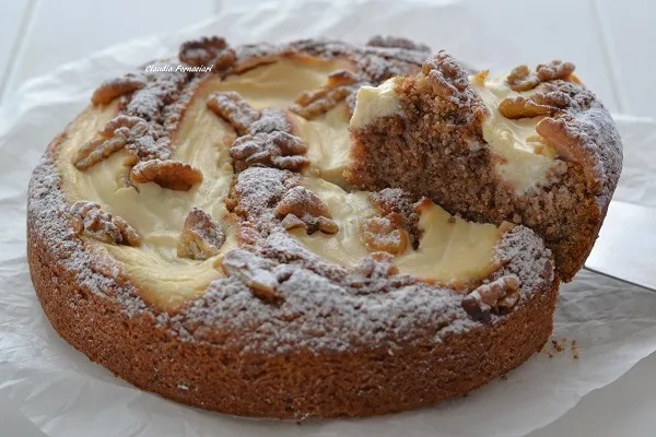 torta noci e ricotta al miele sfornata