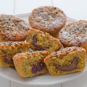 tortine al pistacchio con crema di nocciole e confettura ai lamponi