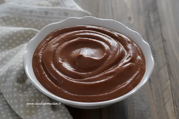 crema al cioccolato senza uova e senza latte e senza zucchero cremosa
