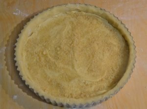 crostata di pere e mandorle con pangrattato