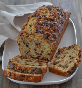 Plumcake integrale con cioccolato, noci e uvetta