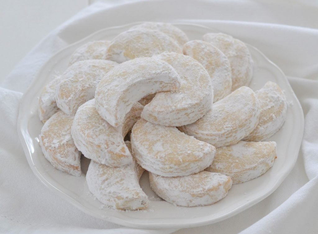 kavala kurabiyesi alle mandorle e cannella