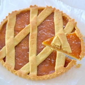 fetta di crostata alla marmellata