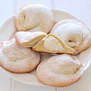 genovesi con la ricotta servite