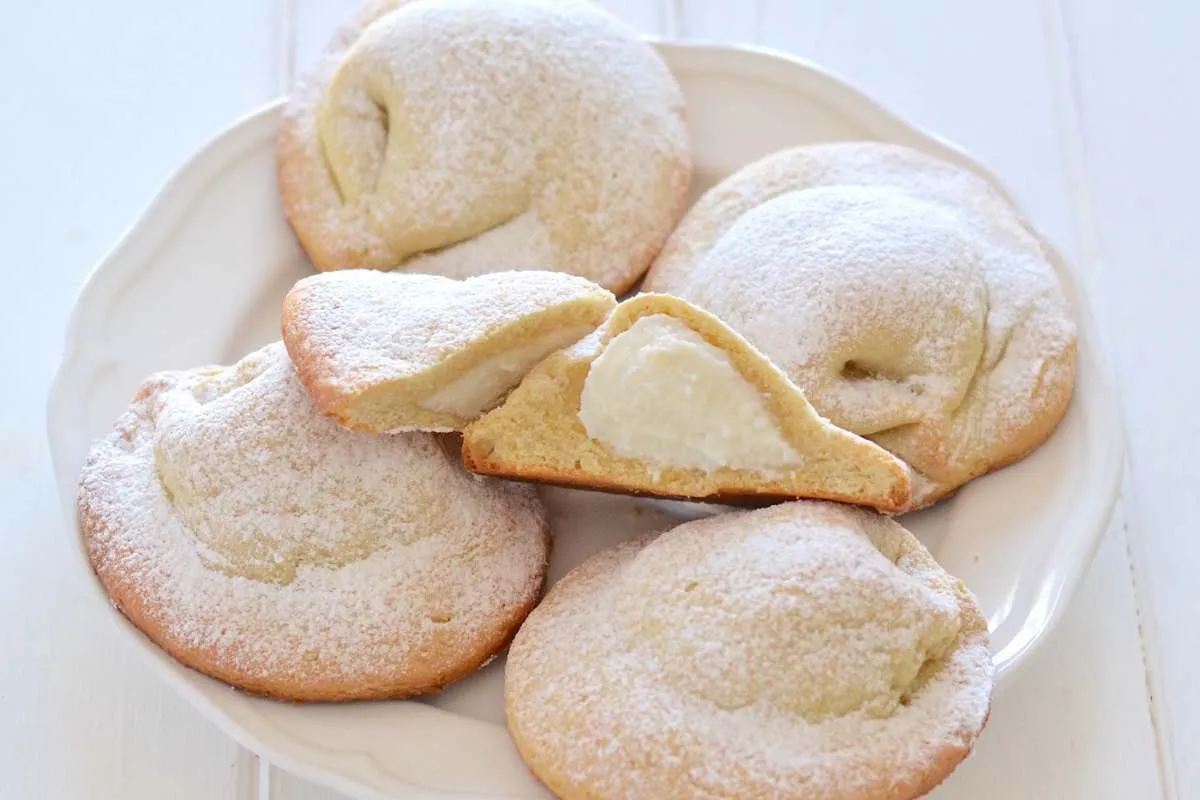 genovesi con la ricotta servite