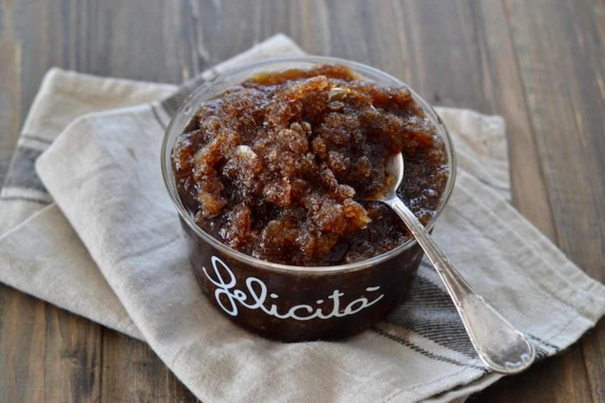 granita al caffè servita