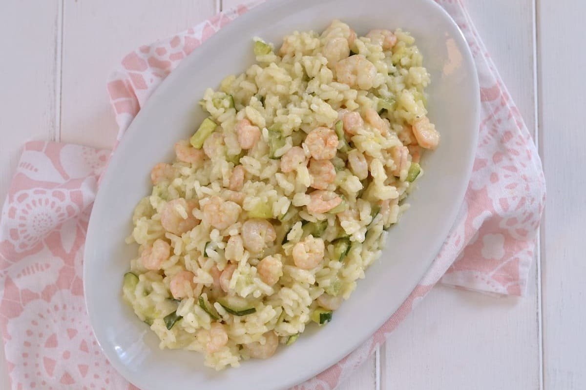 risotto con zucchine e gamberetti estivo