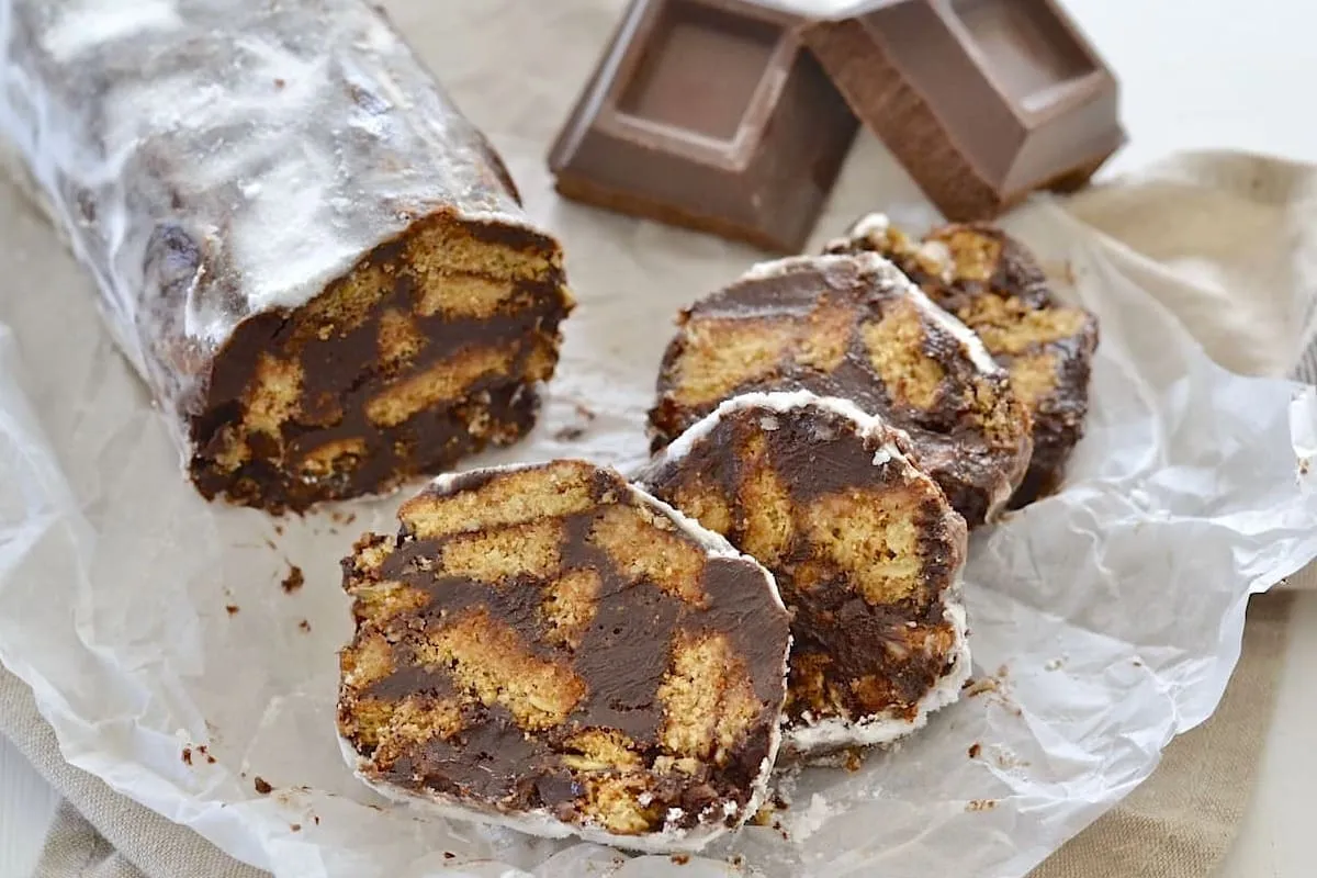 salame di cioccolato al caffè a fette