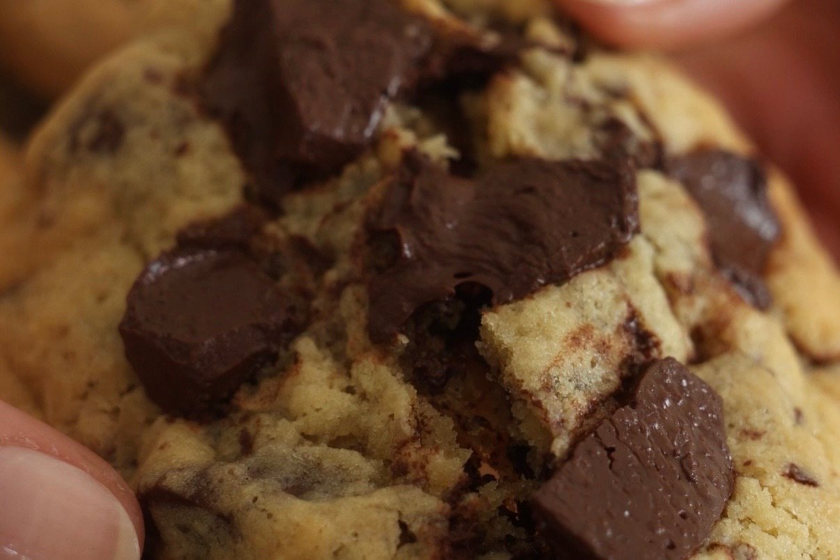 Cookies americani con gocce di cioccolato