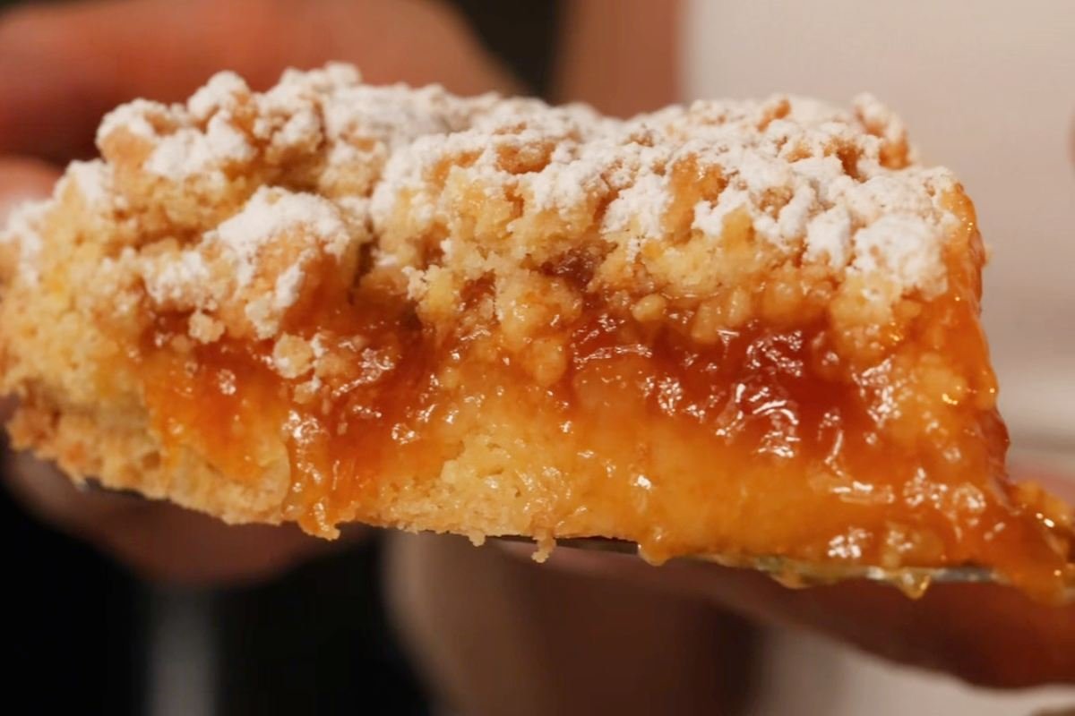 sbriciolata con la marmellata di albicocche